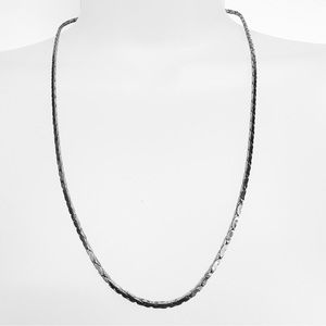 Silver chain, clasp closure, good condition